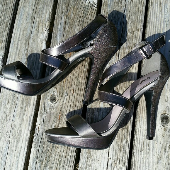 Fioni Night Silver Glitter Heels US 7.5 - Picture 2 of 6